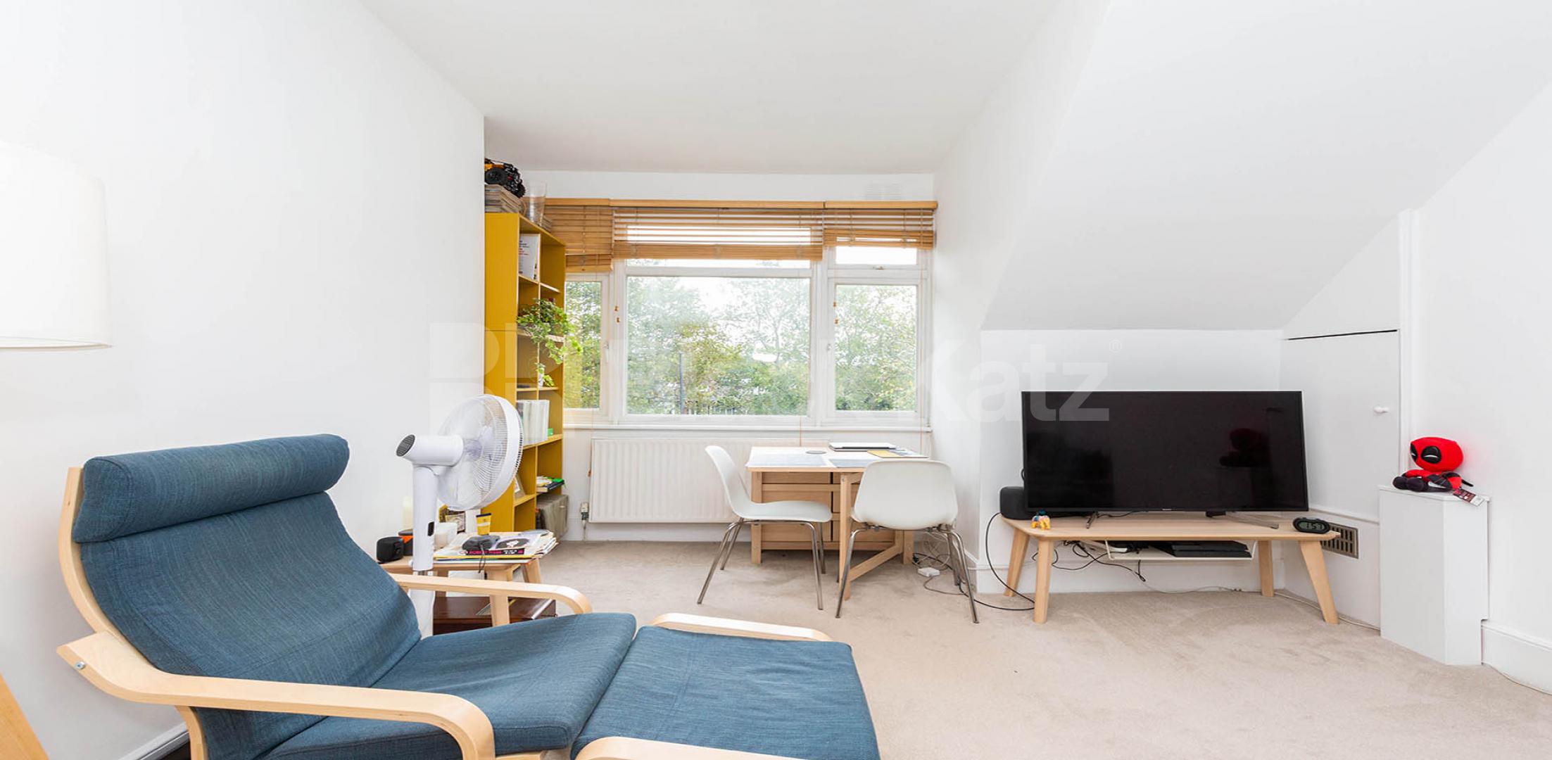 			1 Bedroom, 1 bath, 1 reception Flat			 Priory Road, CROUCH END